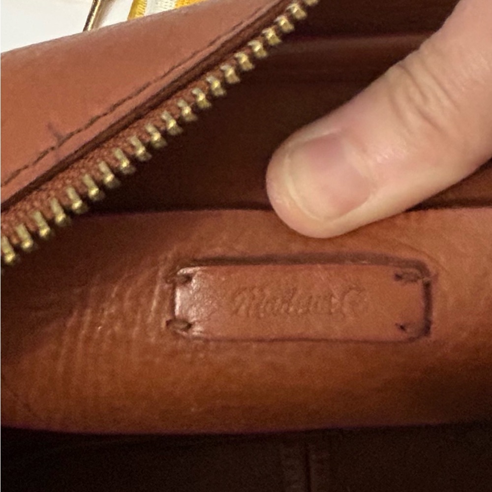 Madewell - Large Transport Camera Bag - Picture 8 of 13